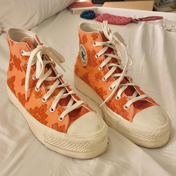 Platform Converse in pink/red embroidery | size US 8 - Picture 2 of 9